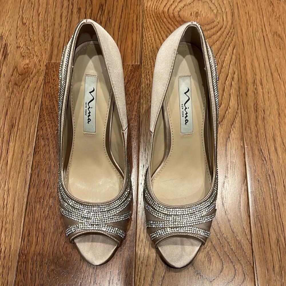 Nina 7.5 peep toe nude/cream/tan rhinestone heels